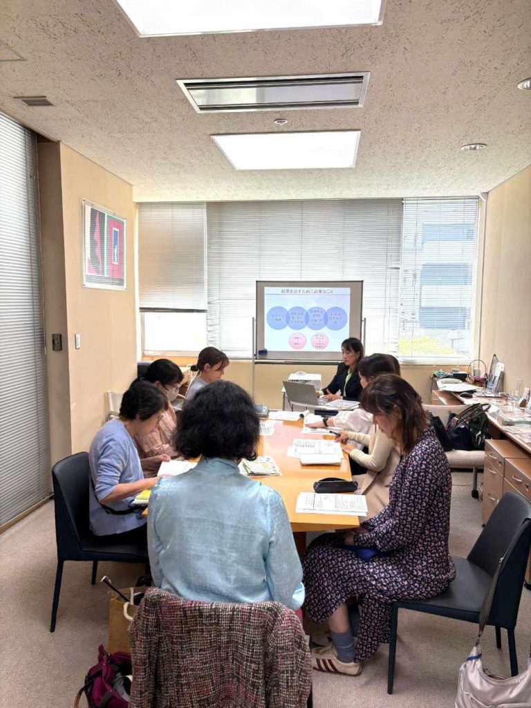 横浜市・女性起業UPルーム「集客に必要な７つのステップ」ミニセミナーの様子